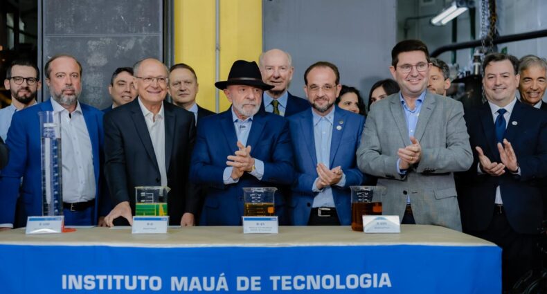 Presidente Lula acompanha testes de biodiesel no Instituto Mauá de Tecnologia
